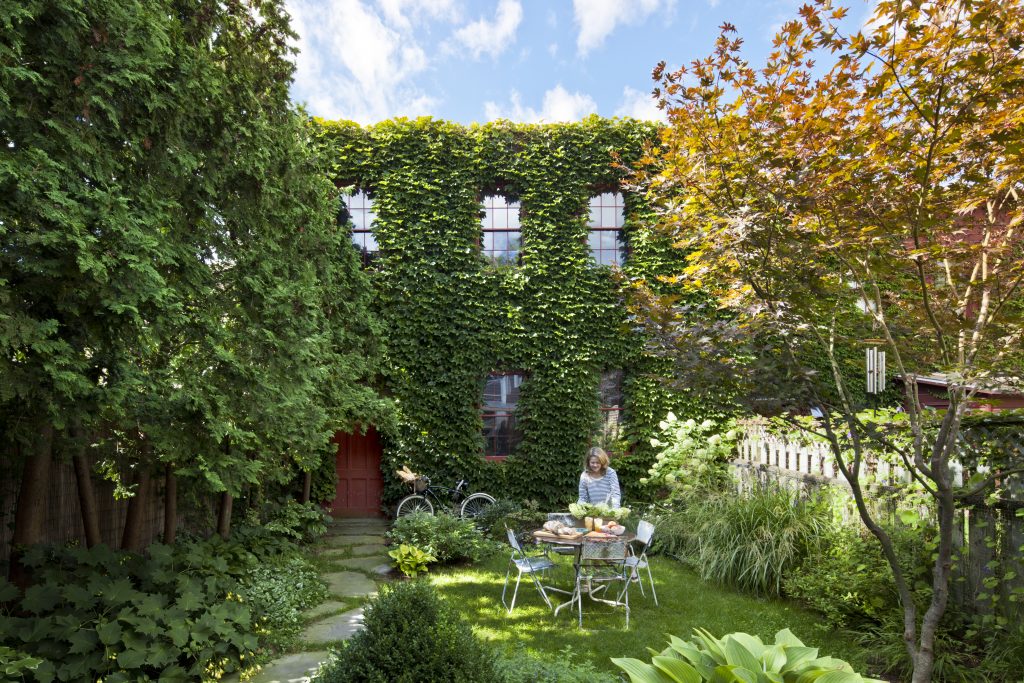 This Hudson Carriage House Restoration Project Turned out So Lovely