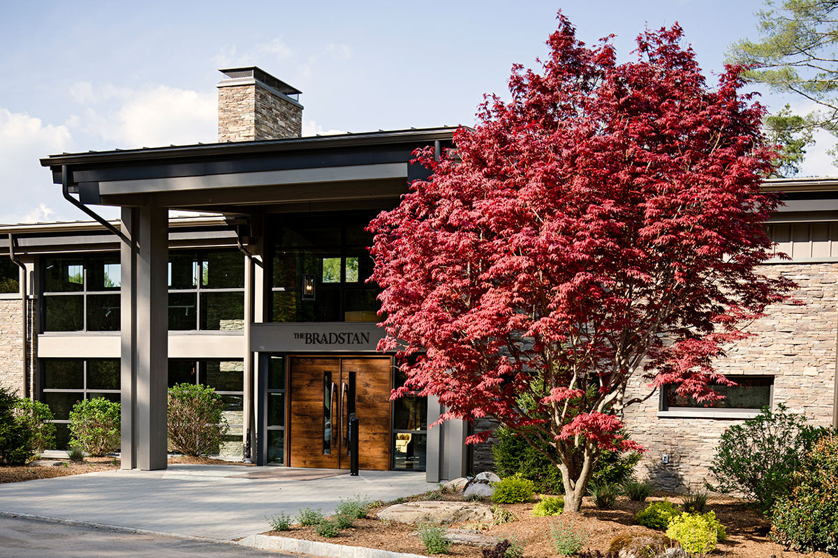 Exterior Bradstan