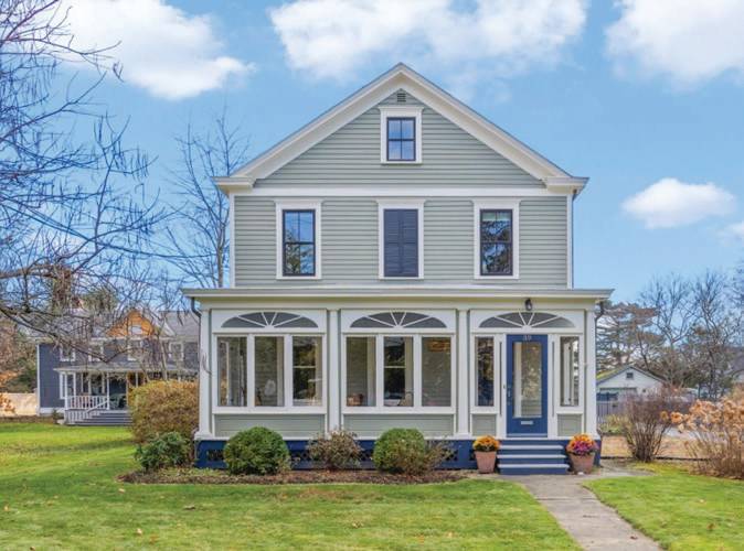 2 Kinderhook Homes With Delightful Designs and Features